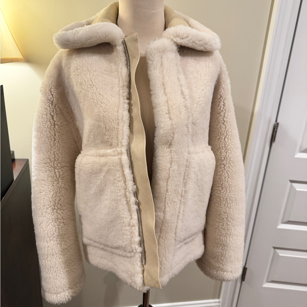 Jacquemus Off-White Le Papier 'Le Manteau Pastre' Shearling Coat XS - Picture 2 of 9